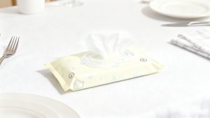 飲食店向けウェットティッシュ調達におけるISO認証とJIT生産体制の必須条件